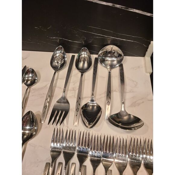Oneidacraft Deluxe Stainless Capistrano Rose Floral Lot 74 Pieces Incl Serving - Picture 7 of 14